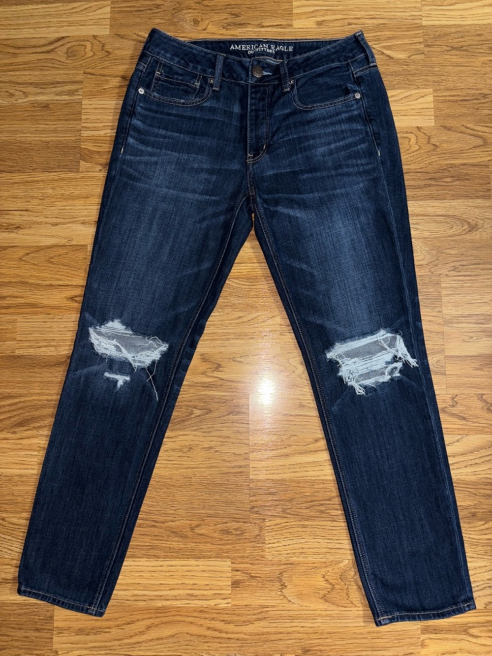 American Eagle Tomgirl Distressed Cropped Jeans Women’s Size 6 Regular Dark Wash